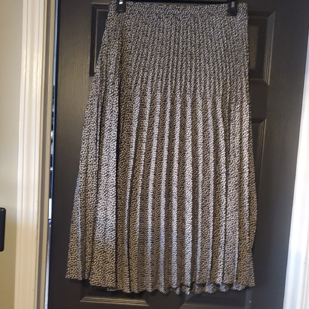 Max Studio Black and White A-Line Skirt